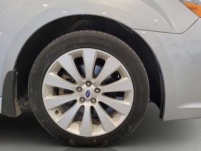 2012 Ice Silver Metallic Subaru Legacy 2.5i AWD Sedan