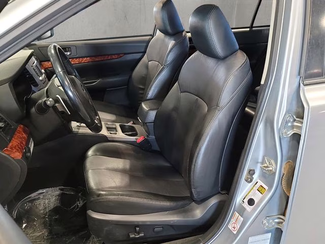 2012 Ice Silver Metallic Subaru Legacy 2.5i AWD Sedan