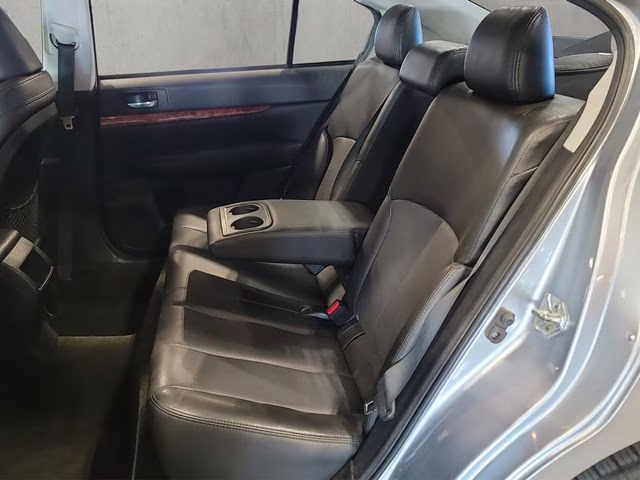 2012 Ice Silver Metallic Subaru Legacy 2.5i AWD Sedan