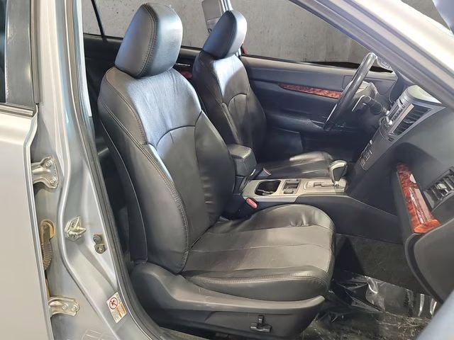 2012 Ice Silver Metallic Subaru Legacy 2.5i AWD Sedan