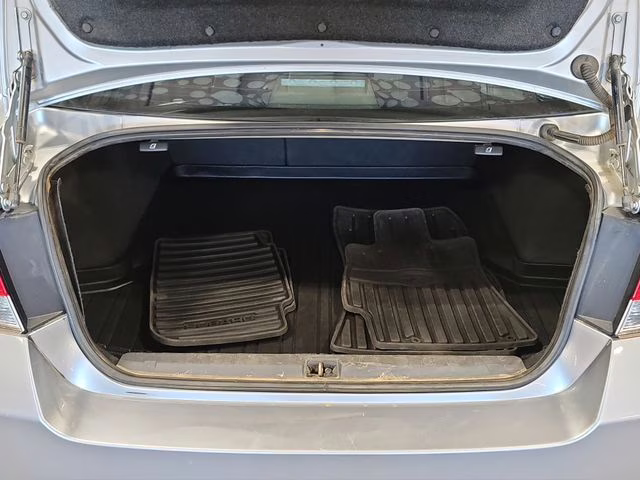 2012 Ice Silver Metallic Subaru Legacy 2.5i AWD Sedan