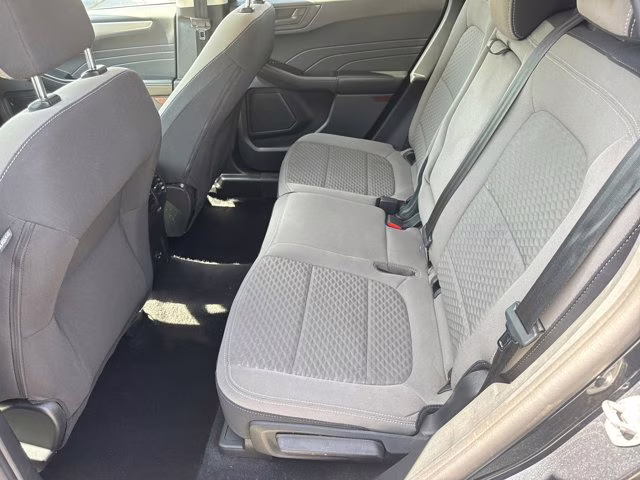 2022 Blue Metallic Ford Escape SE FWD SUV