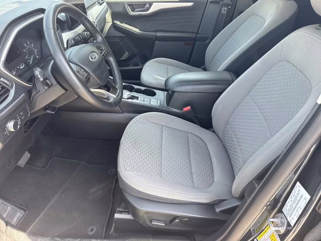 2022 Blue Metallic Ford Escape SE FWD SUV