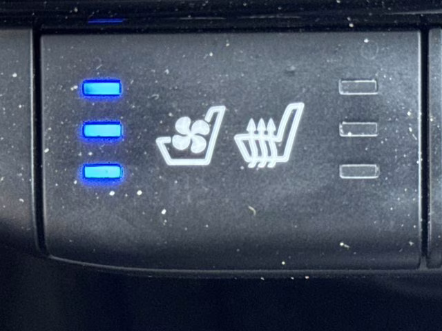 2023 Intense Blue Hyundai Elantra Hybrid Limited FWD Sedan