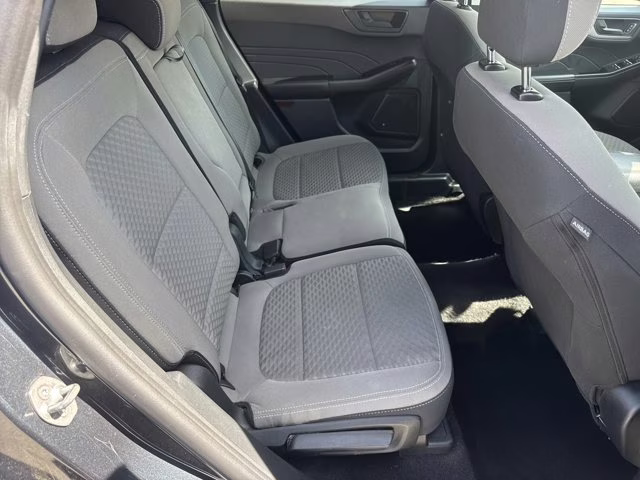 2022 Blue Metallic Ford Escape SE FWD SUV