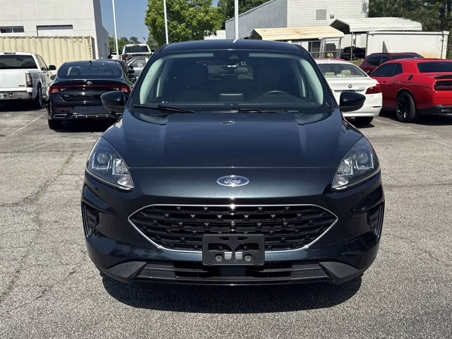 2022 Blue Metallic Ford Escape SE FWD SUV
