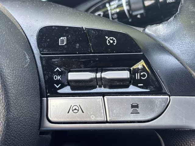2023 Intense Blue Hyundai Elantra Hybrid Limited FWD Sedan