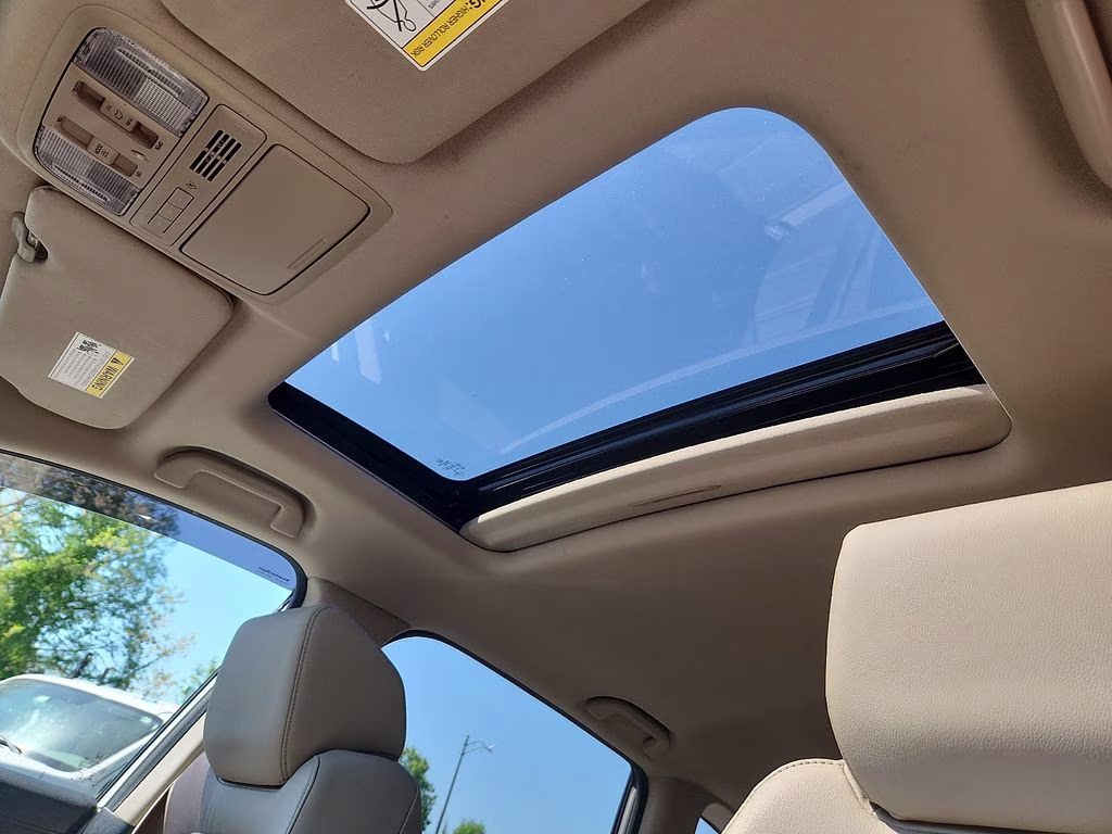 2018 White Diamond Pearl Honda CR-V Touring AWD SUV