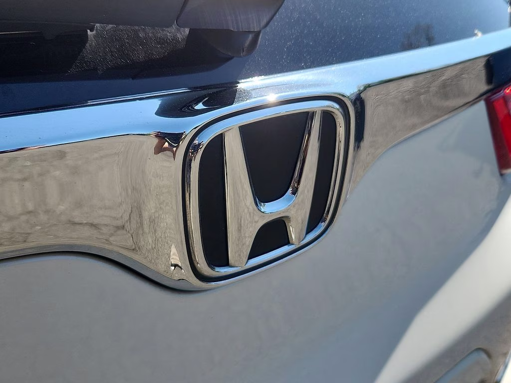 2018 White Diamond Pearl Honda CR-V Touring AWD SUV