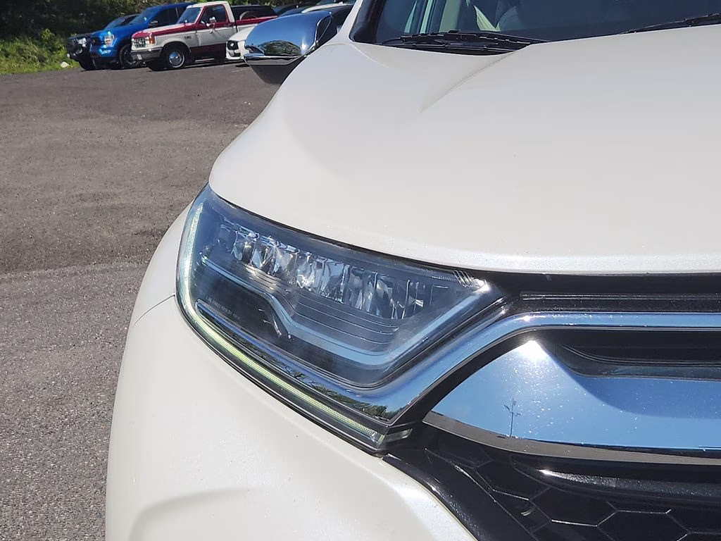 2018 White Diamond Pearl Honda CR-V Touring AWD SUV
