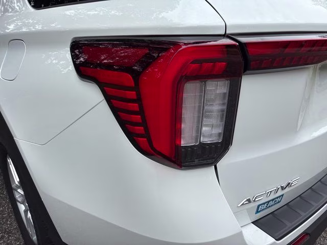 2026 White Metallic Ford Explorer Active RWD SUV