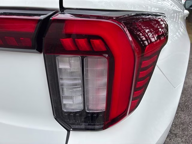 2026 White Metallic Ford Explorer Active RWD SUV