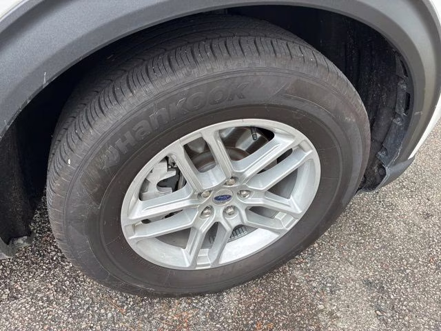2026 White Metallic Ford Explorer Active RWD SUV
