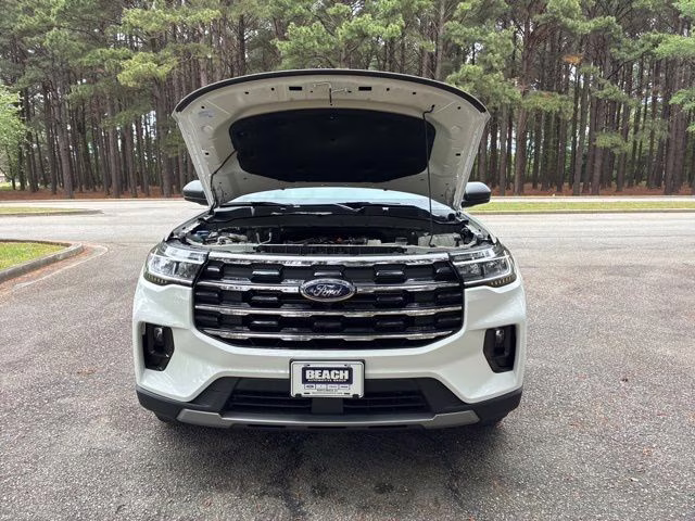 2026 White Metallic Ford Explorer Active RWD SUV