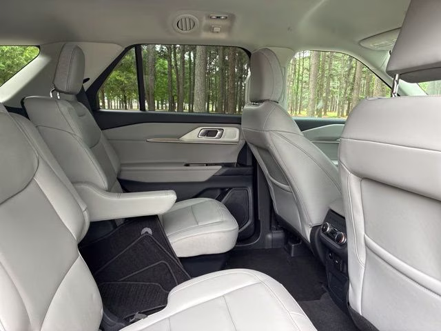 2026 White Metallic Ford Explorer Active RWD SUV