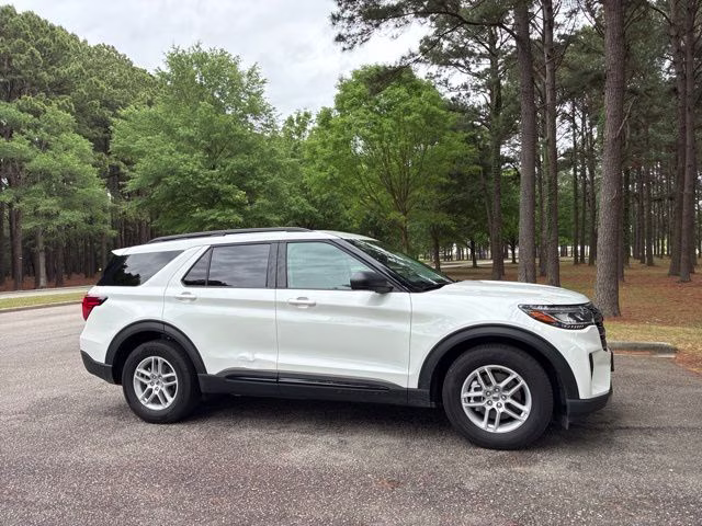 2026 White Metallic Ford Explorer Active RWD SUV