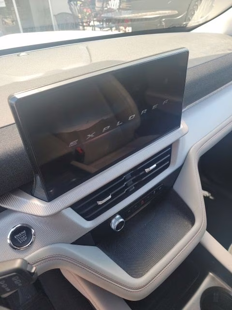 2026 White Metallic Ford Explorer Active RWD SUV