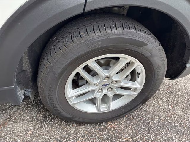 2026 White Metallic Ford Explorer Active RWD SUV