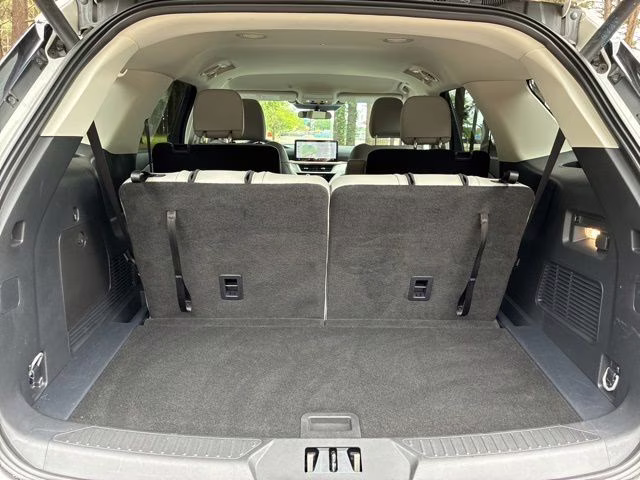 2026 White Metallic Ford Explorer Active RWD SUV