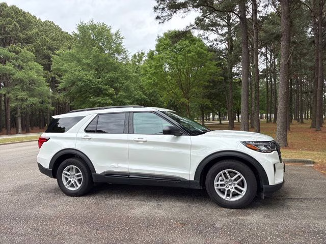 2026 White Metallic Ford Explorer Active RWD SUV