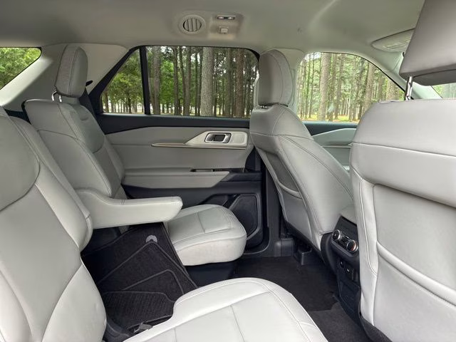 2026 White Metallic Ford Explorer Active RWD SUV