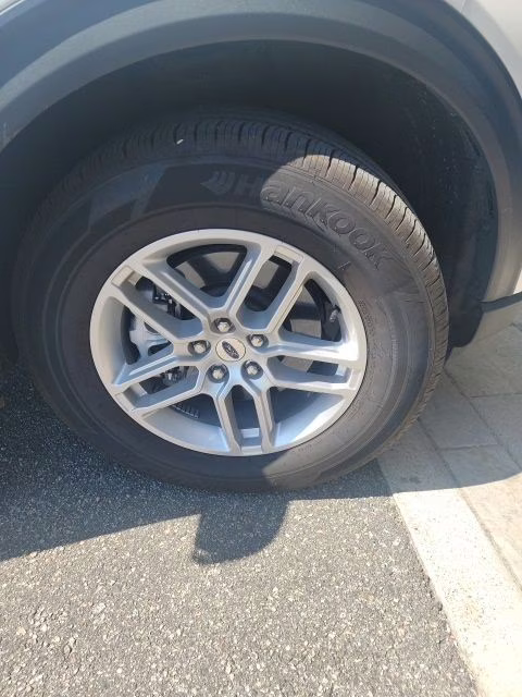 2026 White Metallic Ford Explorer Active RWD SUV