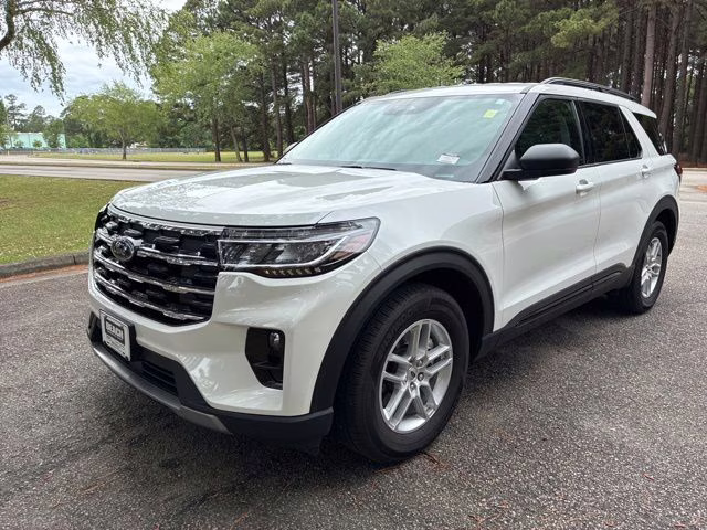 2026 White Metallic Ford Explorer Active RWD SUV