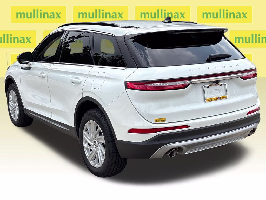 2026 White Metallic Lincoln Corsair Premiere FWD SUV