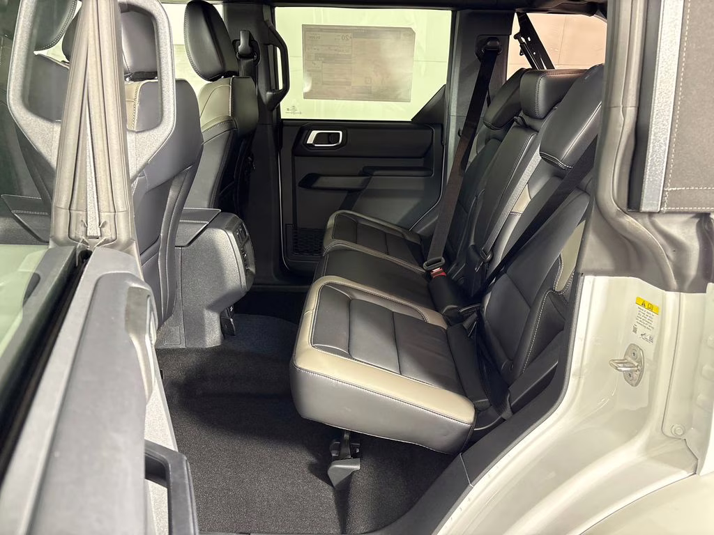 2026 Oxford White Ford Bronco Outer Banks 4X4 SUV