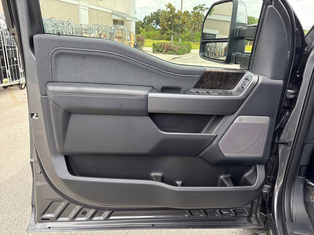 2026 Gray Ford Super Duty F-250 SRW Lariat 4X4 Truck
