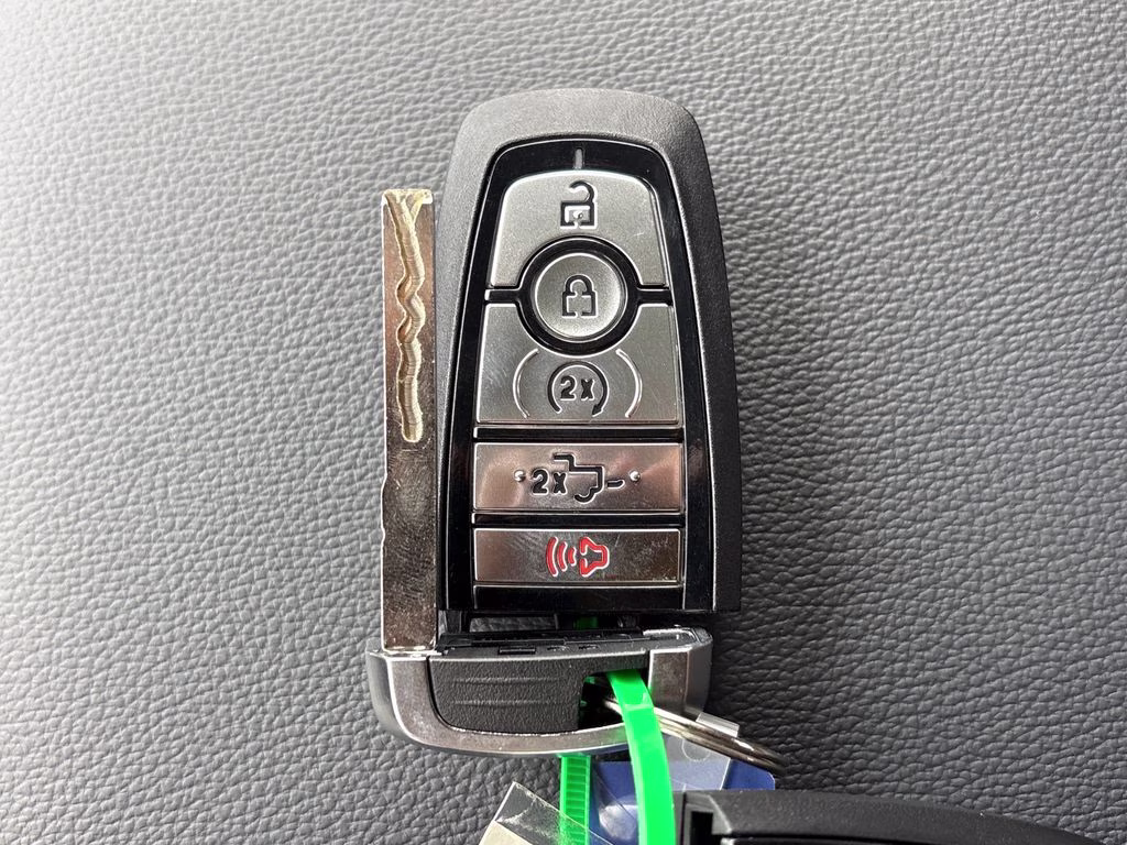 2026 Carbonized Gray Metallic Ford Super Duty F-250 SRW Lariat 4X4 Truck