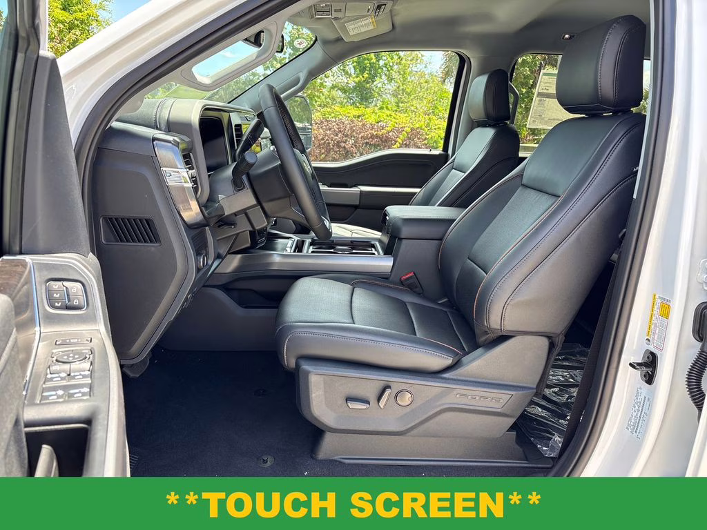 2026 Oxford White Ford Super Duty F-250 SRW Lariat 4X4 Truck