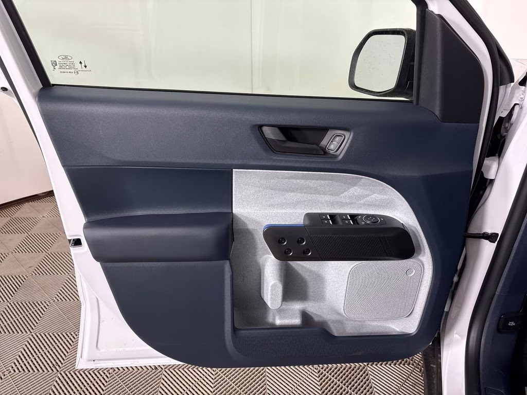 2026 Oxford White Ford Maverick XLT FWD Truck