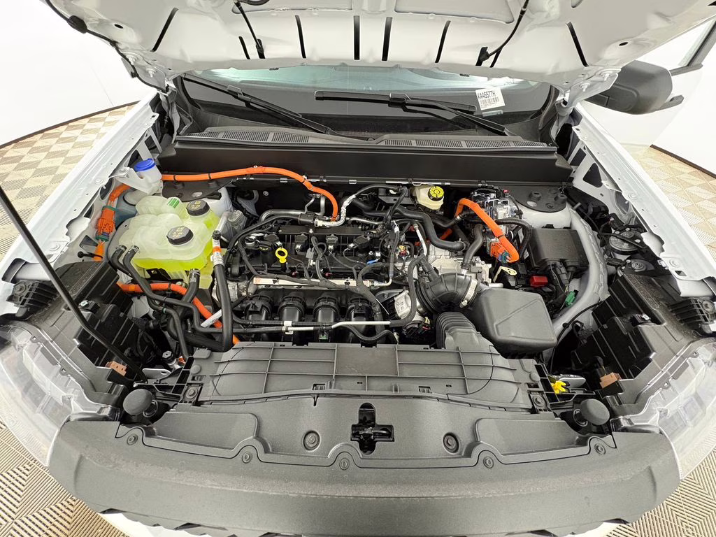2026 Oxford White Ford Maverick XLT FWD Truck