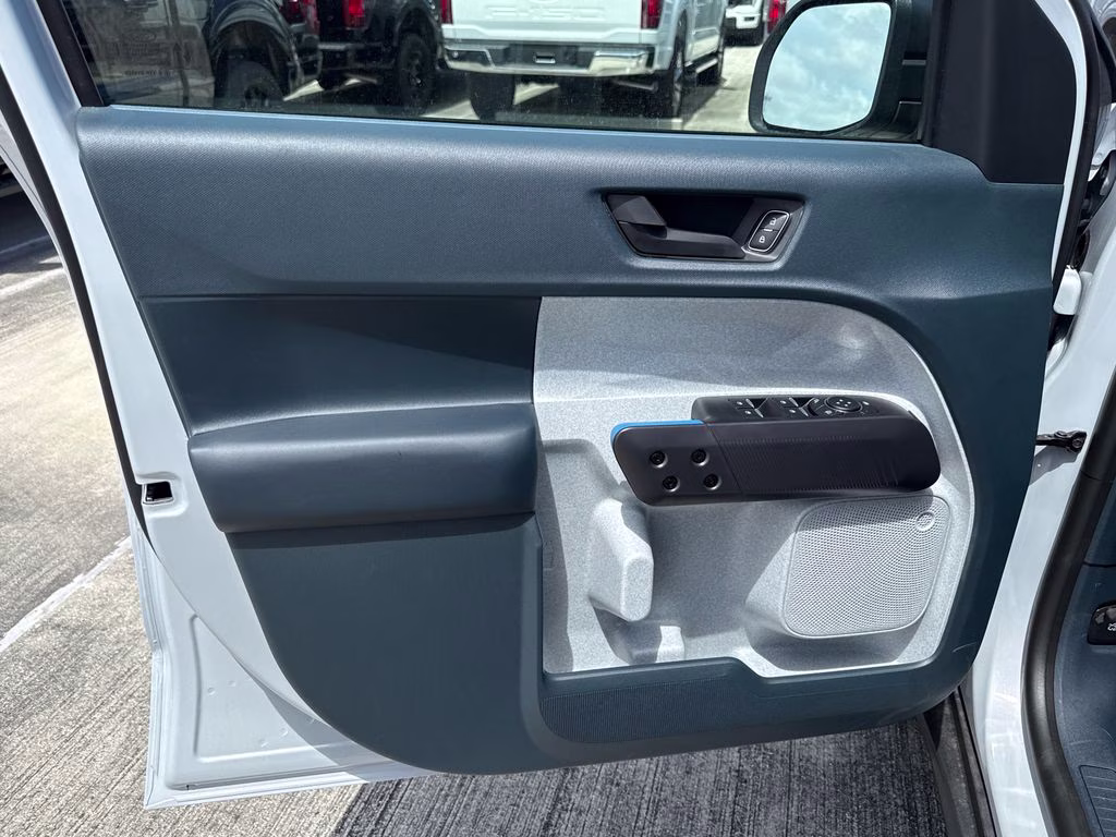 2026 Space White Metallic Ford Maverick XLT AWD Truck