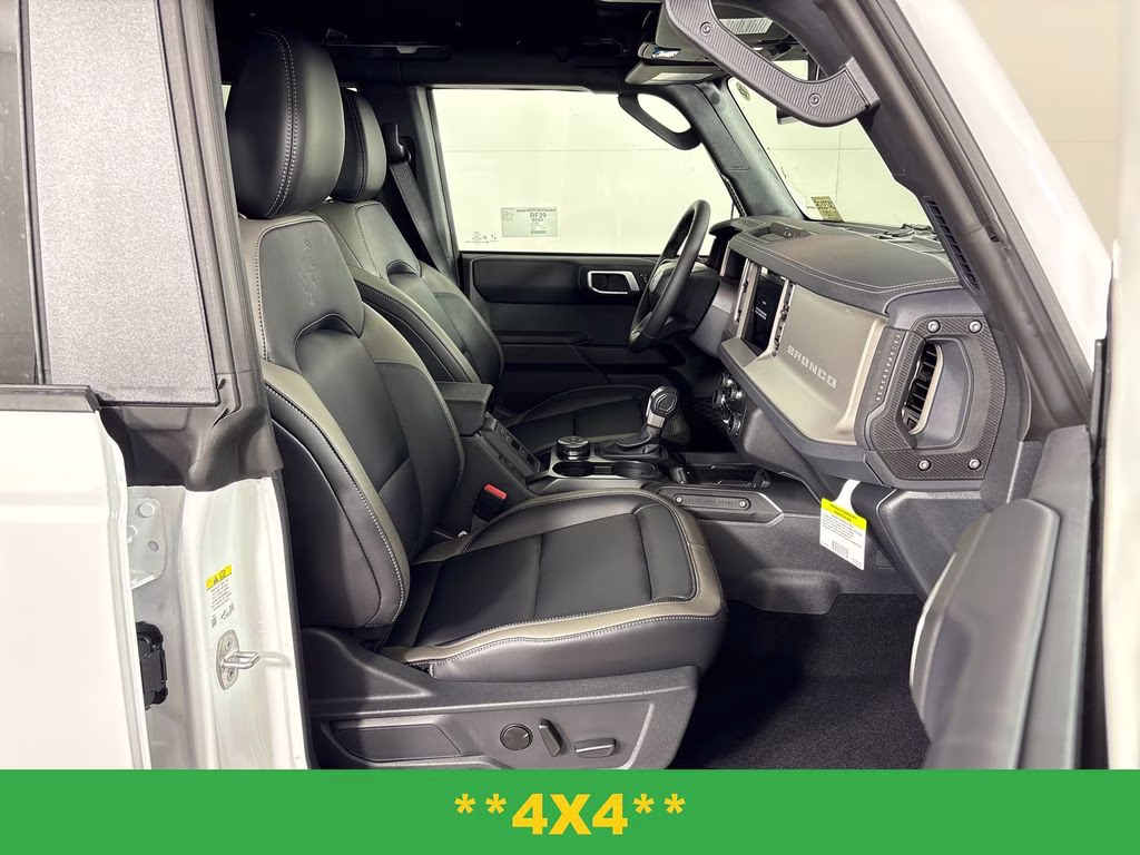 2026 Oxford White Ford Bronco Outer Banks 4X4 SUV