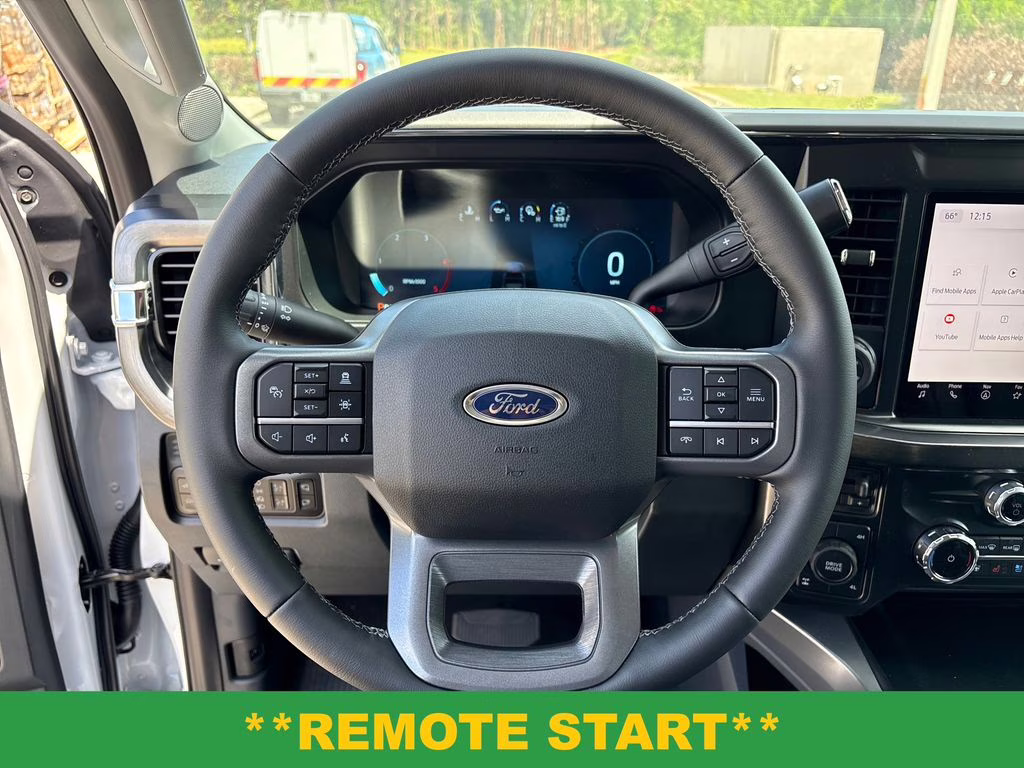 2026 Oxford White Ford Super Duty F-250 SRW Lariat 4X4 Truck