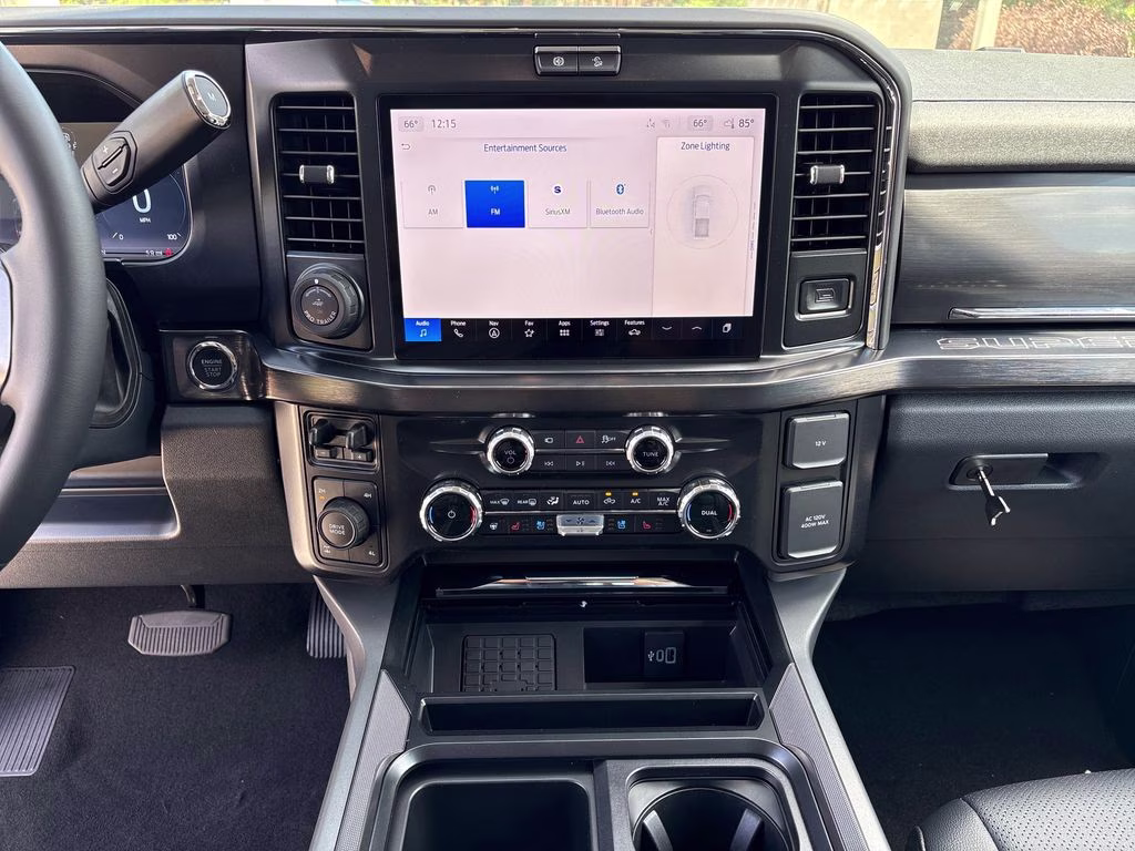 2026 Oxford White Ford Super Duty F-250 SRW Lariat 4X4 Truck