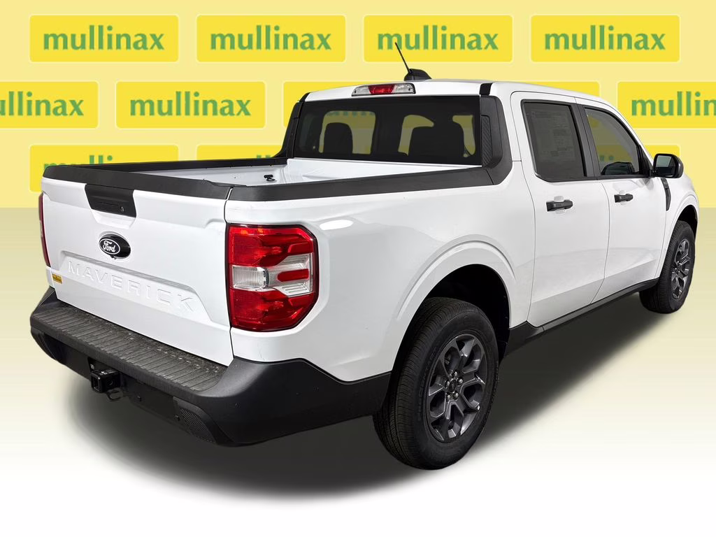 2026 Oxford White Ford Maverick XLT FWD Truck