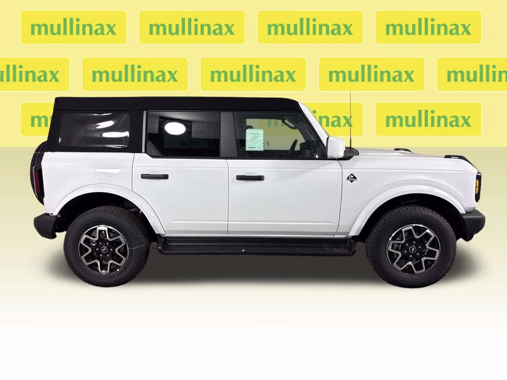 2026 Oxford White Ford Bronco Outer Banks 4X4 SUV