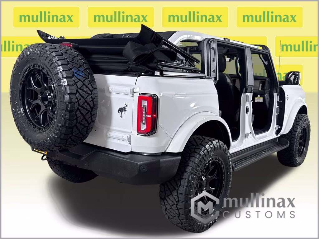 2026 Oxford White Ford Bronco Outer Banks 4X4 SUV