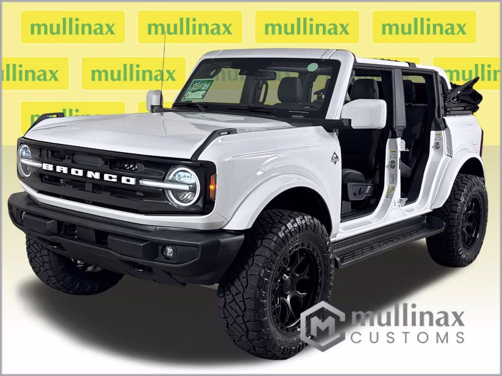 2026 Oxford White Ford Bronco Outer Banks 4X4 SUV