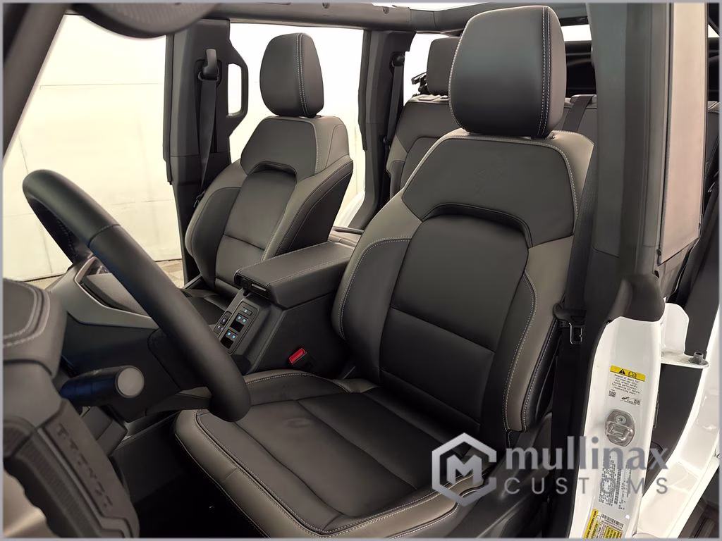 2026 Oxford White Ford Bronco Outer Banks 4X4 SUV
