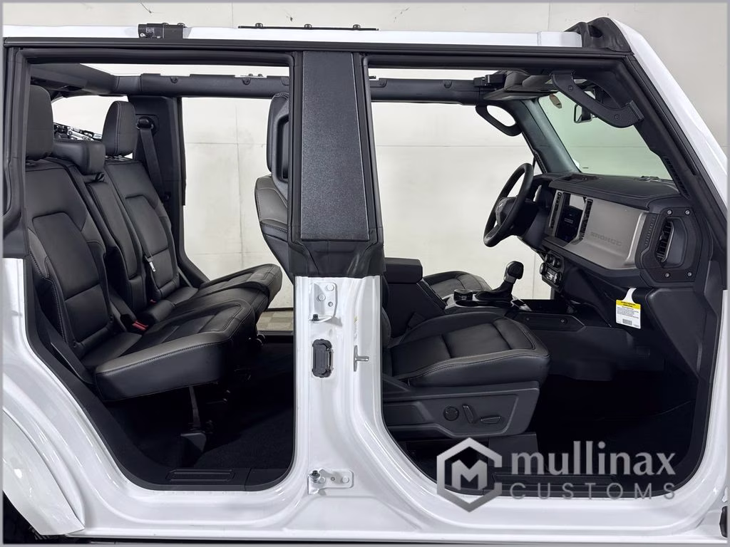 2026 Oxford White Ford Bronco Outer Banks 4X4 SUV
