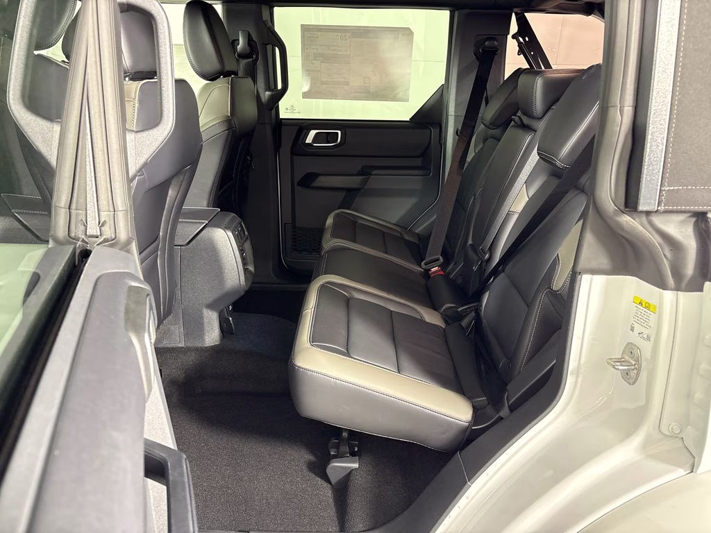 2026 Oxford White Ford Bronco Outer Banks 4X4 SUV