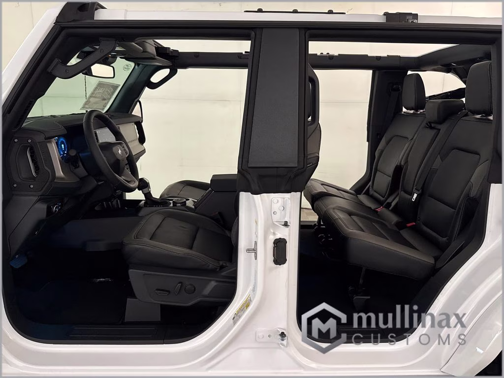 2026 Oxford White Ford Bronco Outer Banks 4X4 SUV