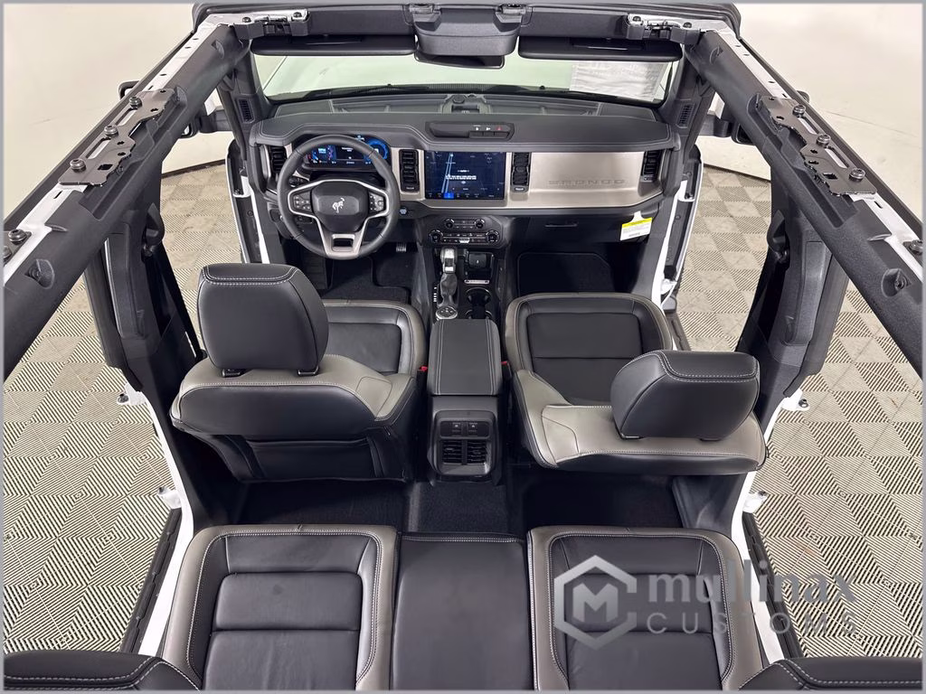 2026 Oxford White Ford Bronco Outer Banks 4X4 SUV