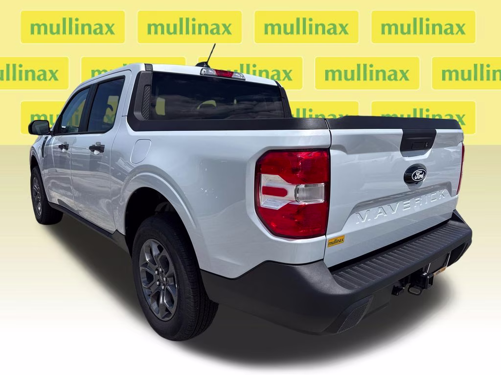 2026 Space White Metallic Ford Maverick XLT AWD Truck