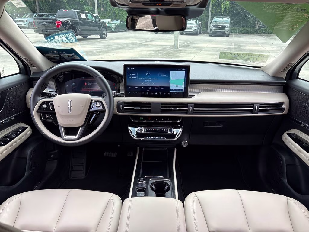 2026 White Metallic Lincoln Corsair Premiere FWD SUV
