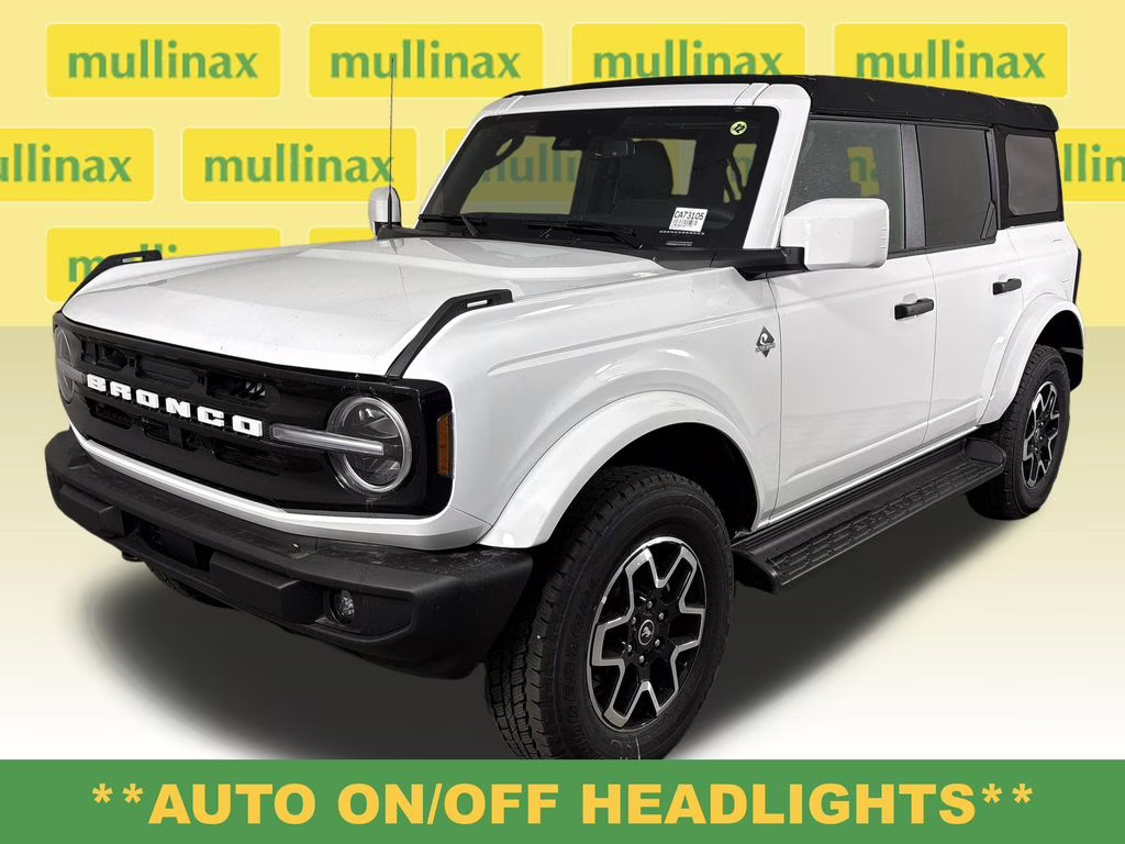 2026 Oxford White Ford Bronco Outer Banks 4X4 SUV
